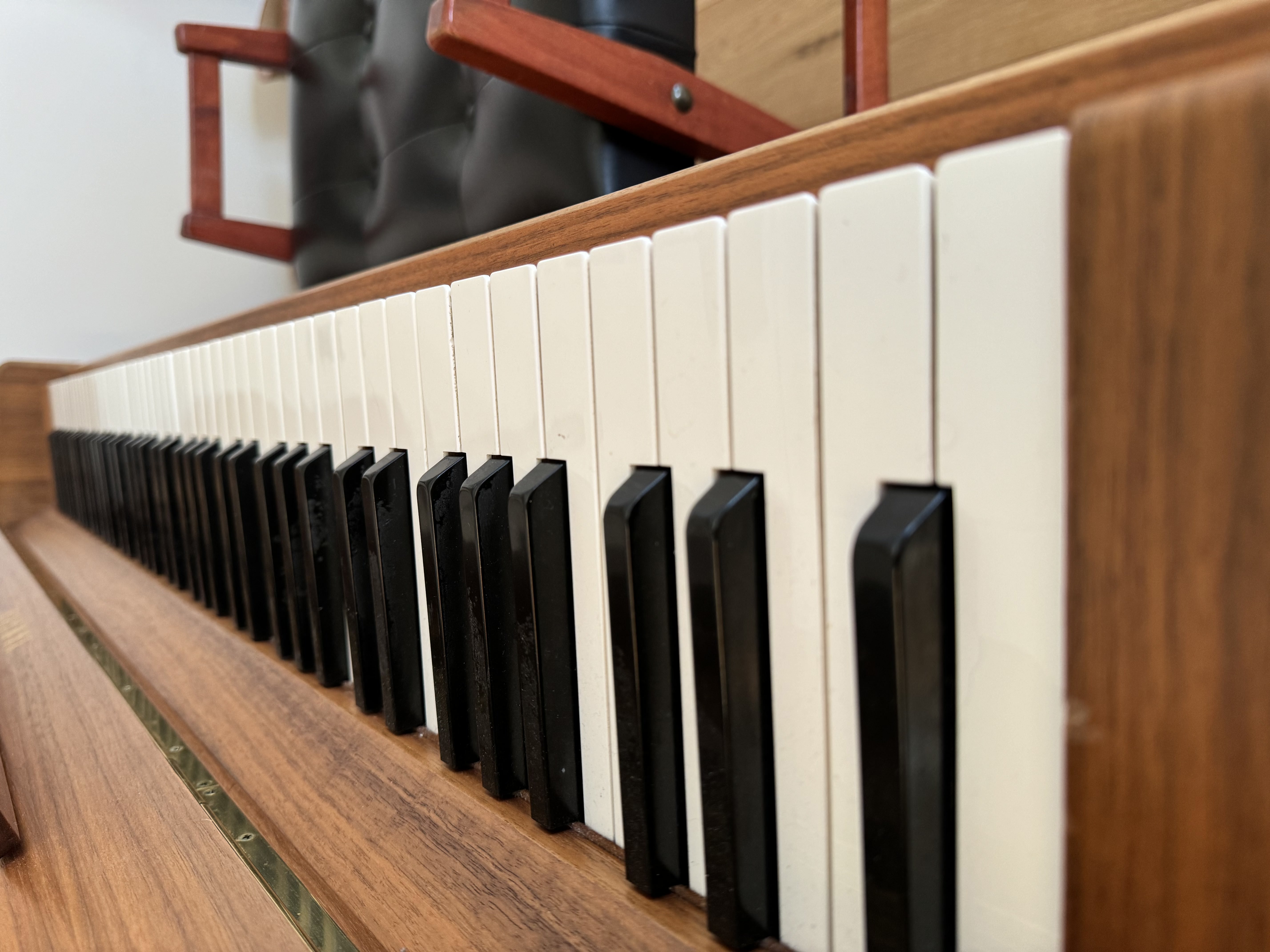 Piano närbild på tangenter